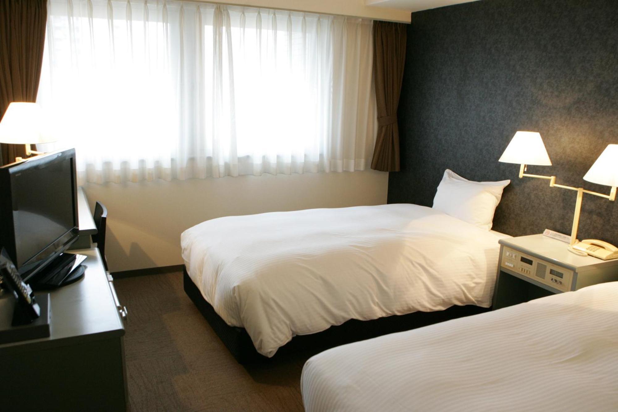 Green Rich Hotel Nishitetsu Ohashi Ekimae Fukuoka  Exterior photo