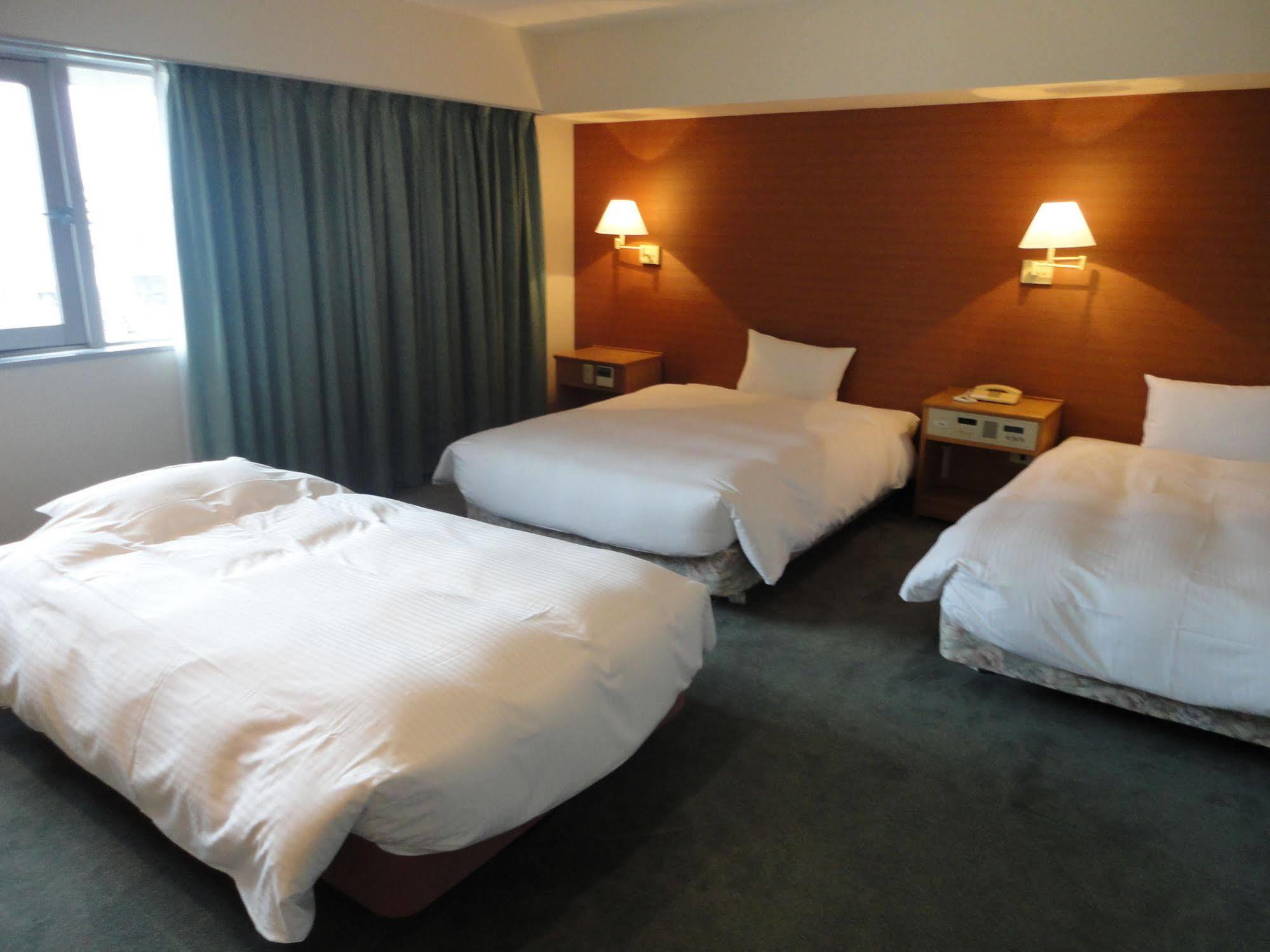 Green Rich Hotel Nishitetsu Ohashi Ekimae Fukuoka  Exterior photo