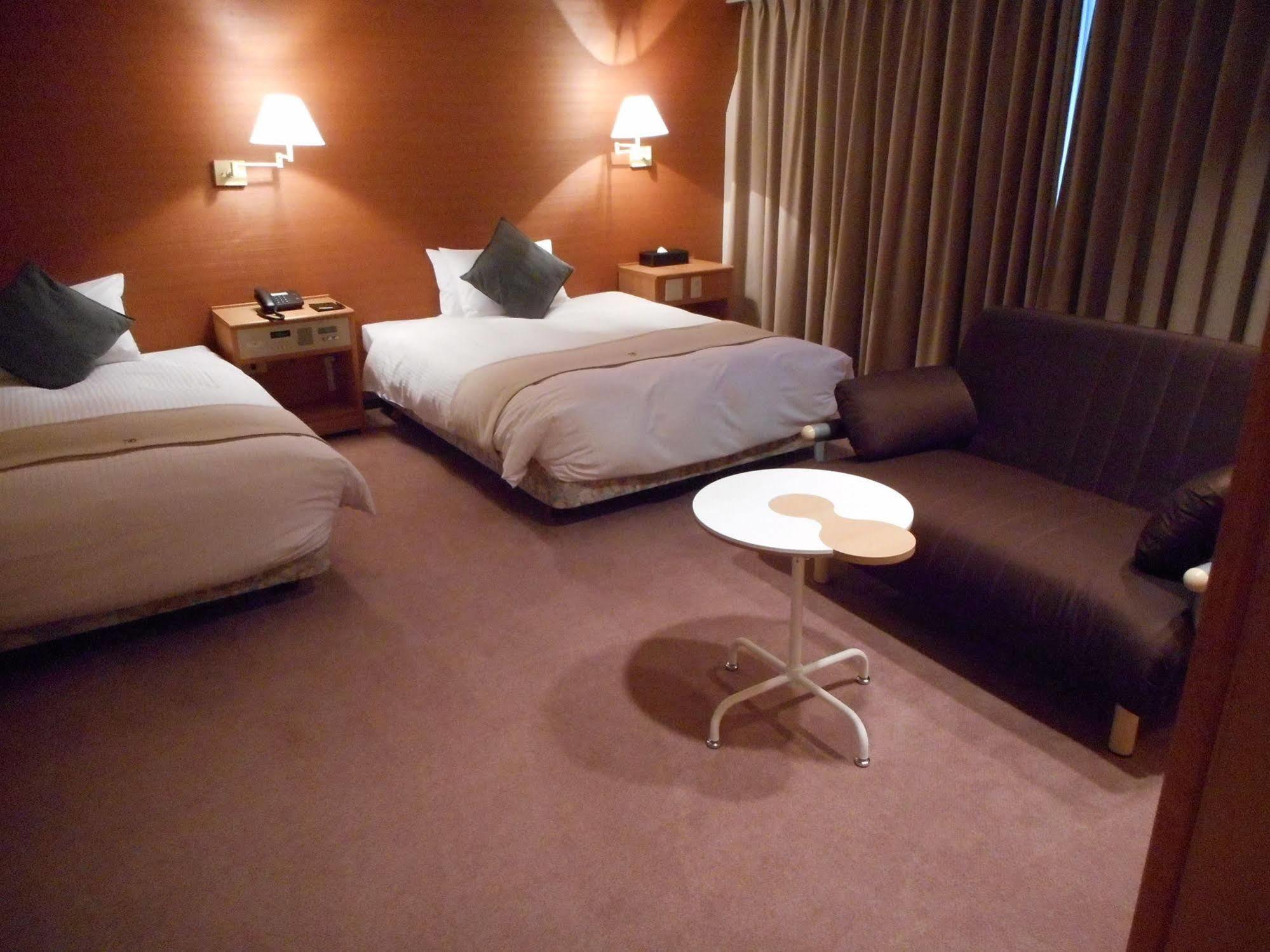 Green Rich Hotel Nishitetsu Ohashi Ekimae Fukuoka  Exterior photo